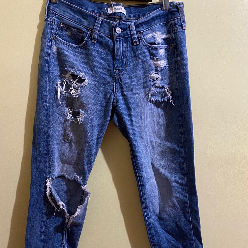 Abercrombie and fitch ripped skinny jeans